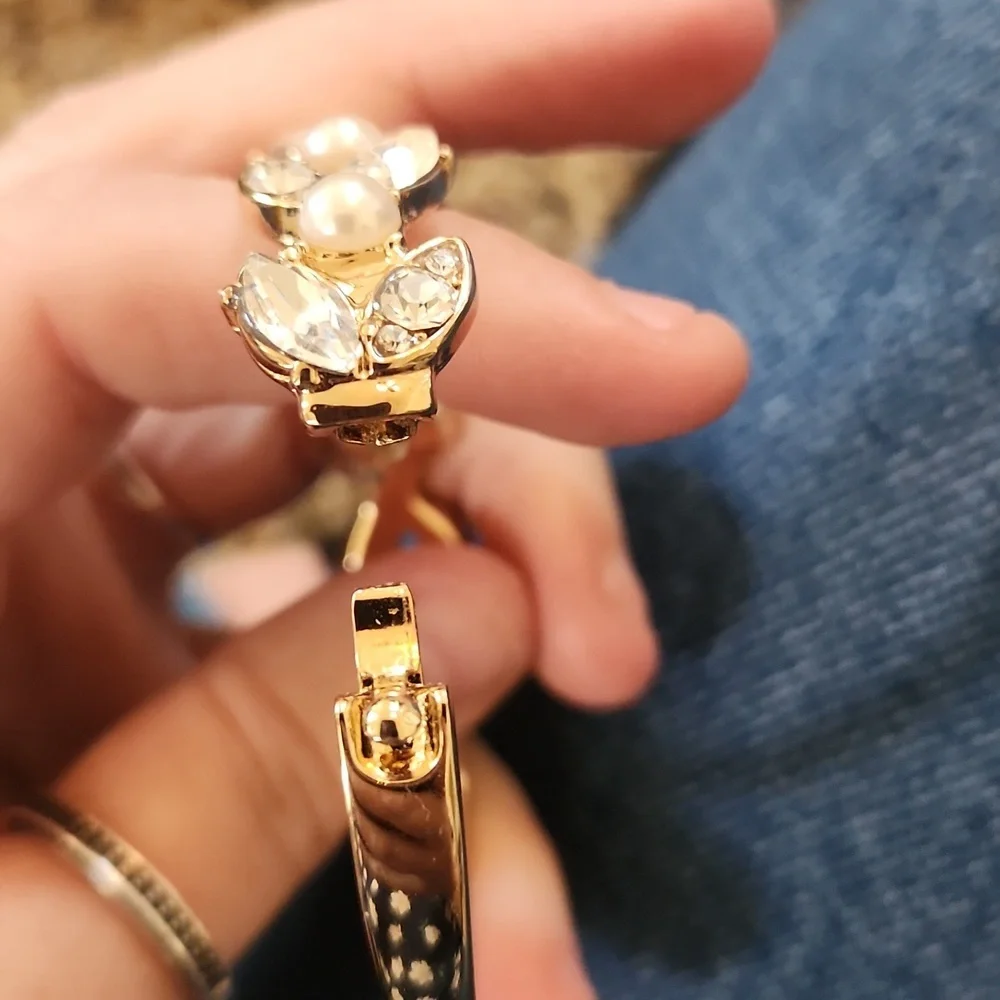 Anne‎ Klein rhinestone and faux pearl goldtone bracelet